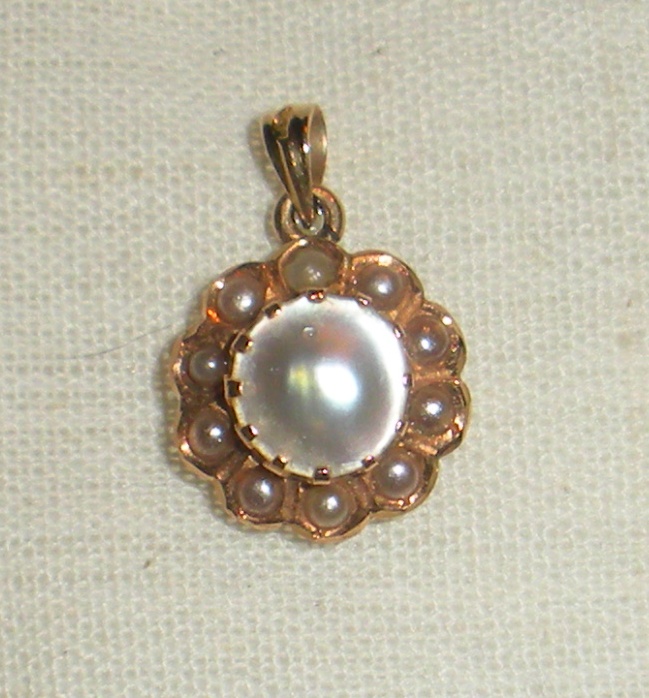 10k gold, mabe pearl pendant.