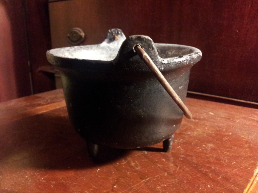 A wee little cauldron.